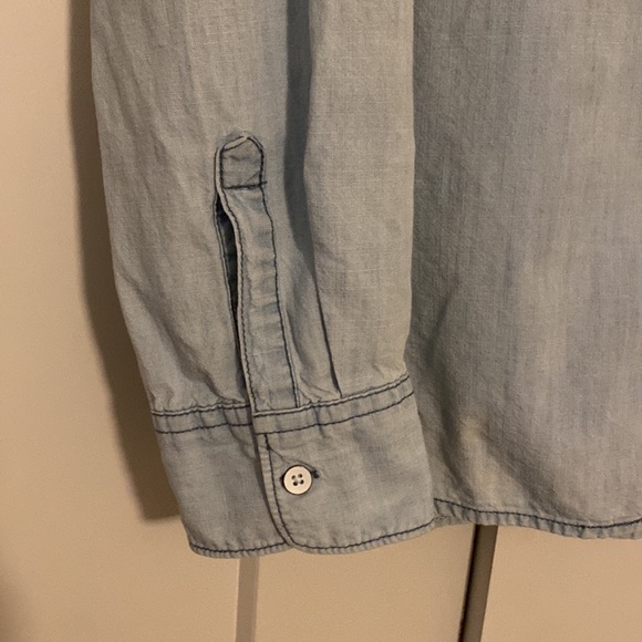 Chambray button-down shirt - Picture 4 of 7